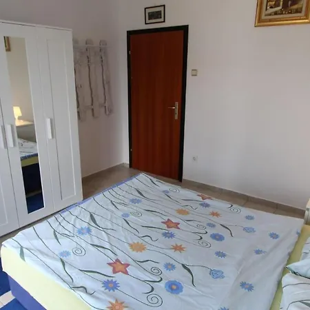 Lastavica 3* Malinska