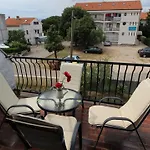 Lastavica Pensionat 4*