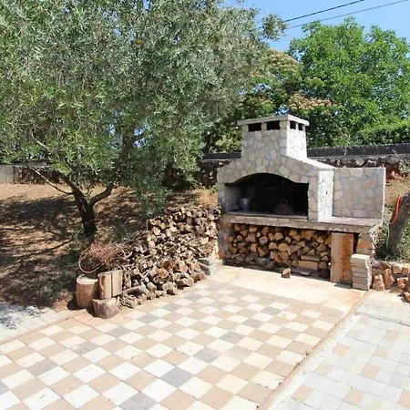 Lastavica مالينسكا
