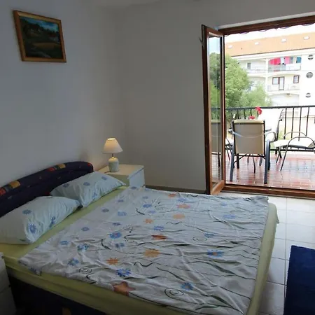 Lastavica 4*
